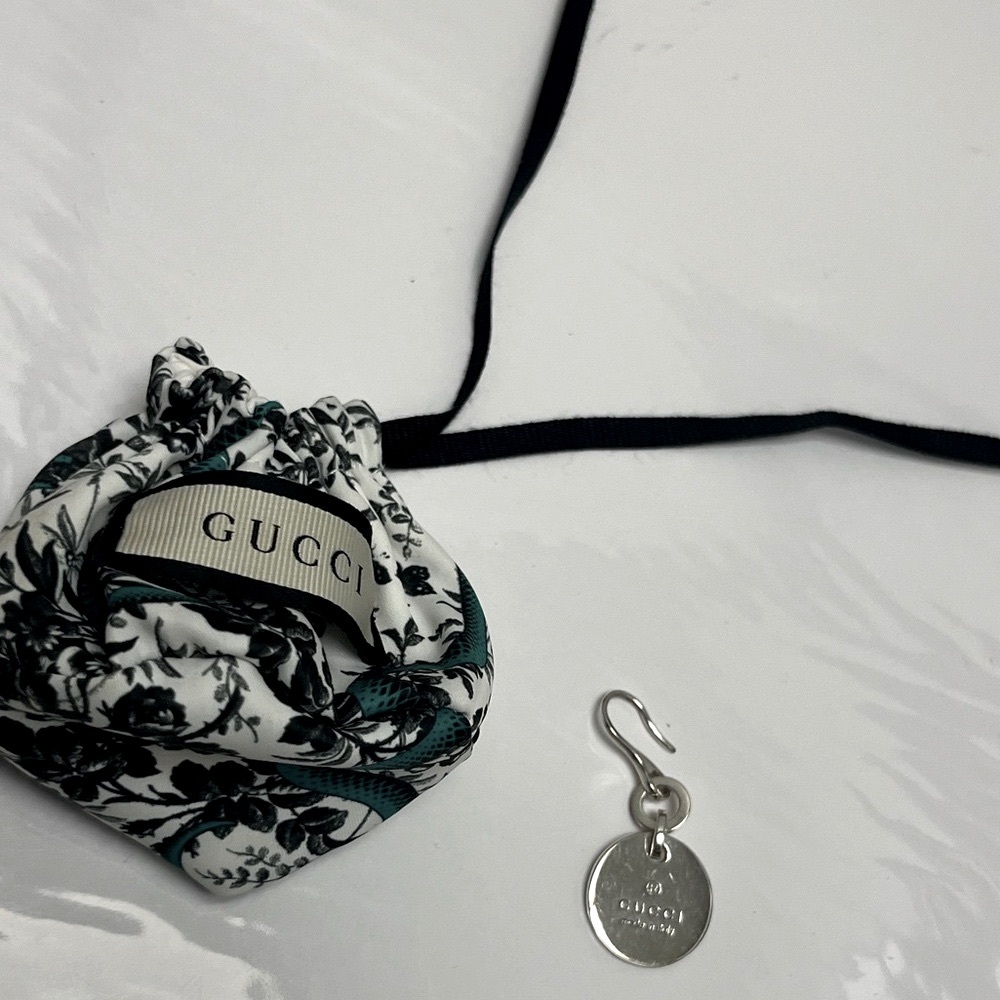 GUCCI ⚜️🩶⚜️ Sterling Silver Heart Trademark Earring authentic with bag - Picture 11 of 13